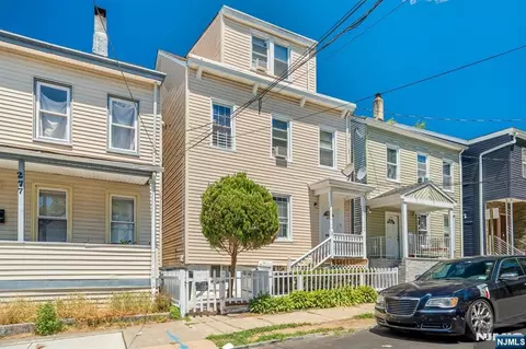 279 4th St, Paterson, NJ 07522
