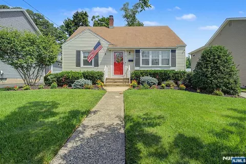 91 Lynwood Rd, Verona, NJ 07044