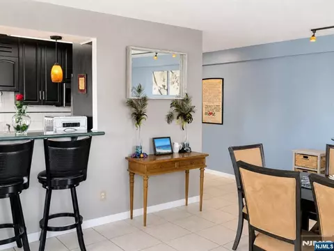 Dining - 301 Beech St #11H, Hackensack, NJ 07601 photo 2 of 3