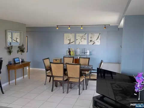 Dining - 301 Beech St #11H, Hackensack, NJ 07601 photo 3 of 3