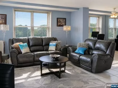 Living - 301 Beech St #11H, Hackensack, NJ 07601 photo 1 of 2