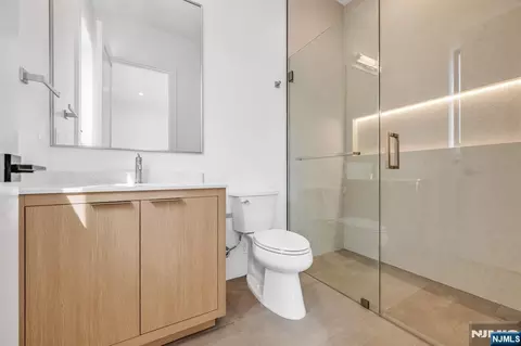 Bath - 190 Denver Rd, Paramus, NJ 07652 photo 1 of 10