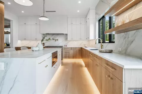 Kitchen - 190 Denver Rd, Paramus, NJ 07652 photo 3 of 4