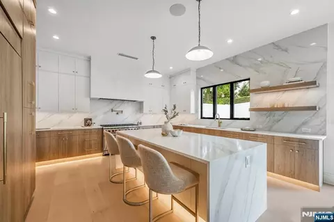 Kitchen - 190 Denver Rd, Paramus, NJ 07652 photo 1 of 4