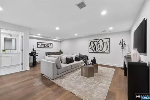Other - 15 Gabriel Ct #15, Paramus, NJ 07652 photo 10 of 13
