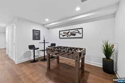 Entry Way - 22 Gabriel Ct #15, Paramus, NJ 07652 photo 6 of 6