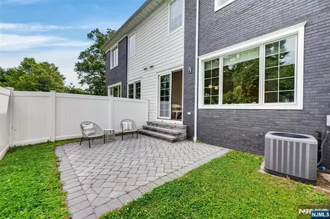 Exterior - 22 Gabriel Ct #15, Paramus, NJ 07652 photo 1 of 2