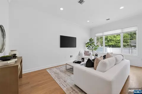 Other - 22 Gabriel Ct #15, Paramus, NJ 07652 photo 2 of 13