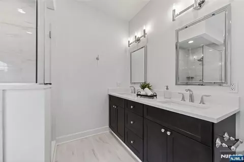 Bath - 15 Gabriel Ct #15, Paramus, NJ 07652 photo 3 of 6