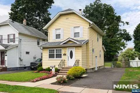 781 5th St, Lyndhurst, NJ 07071