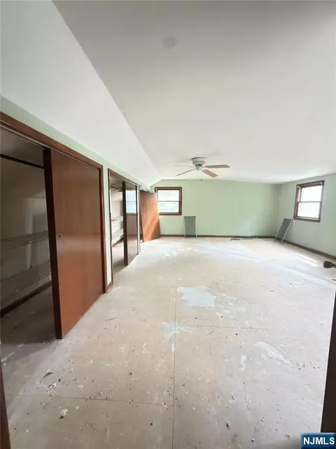 Bedroom - 89 Circle Dr, Paramus, NJ 07652 photo 2 of 5