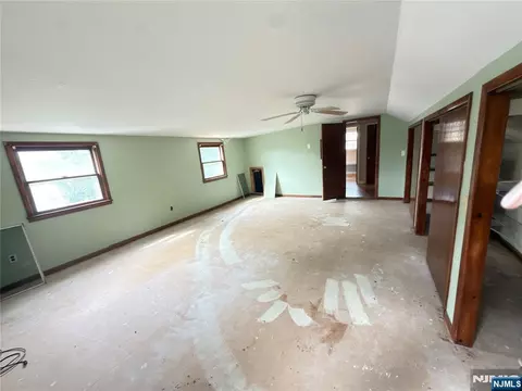 Bedroom - 89 Circle Dr, Paramus, NJ 07652 photo 3 of 5