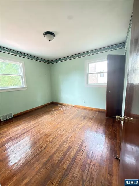 Bedroom - 89 Circle Dr, Paramus, NJ 07652 photo 1 of 5
