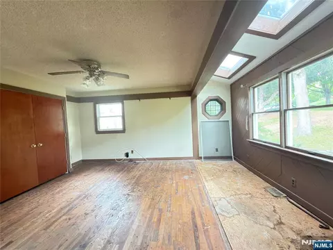 Living - 89 Circle Dr, Paramus, NJ 07652 photo 3 of 3