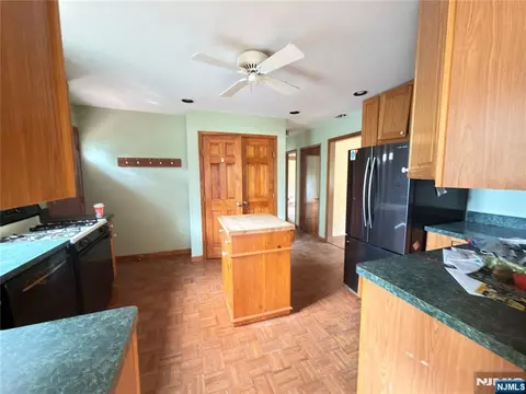 Entry Way - 89 Circle Dr, Paramus, NJ 07652 photo 3 of 3