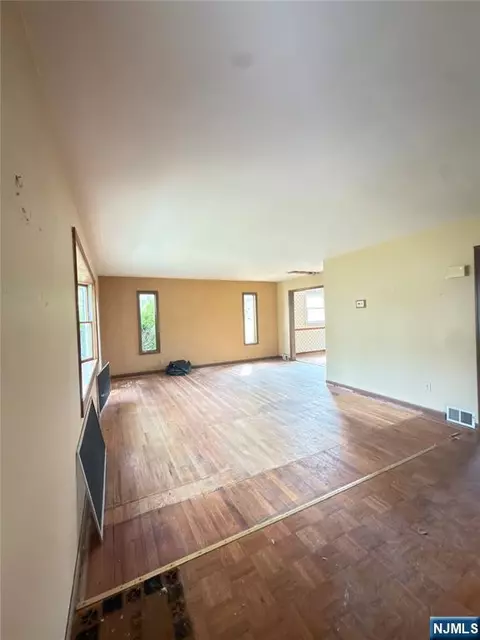 Living - 89 Circle Dr, Paramus, NJ 07652 photo 1 of 3