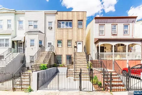 65 Baldwin Ave, Jersey City, NJ 07306