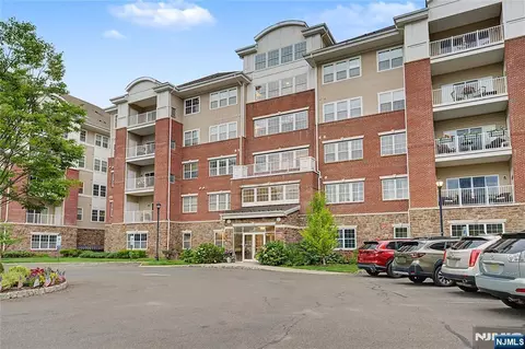 2116 Warrens Way, Wanaque, NJ 07465