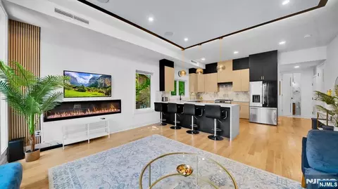 21 Highland Ave #1, Jersey City, NJ 07306