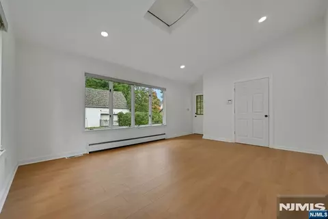 Living - 11 Pine St, Hackensack, NJ 07601 photo 5 of 6