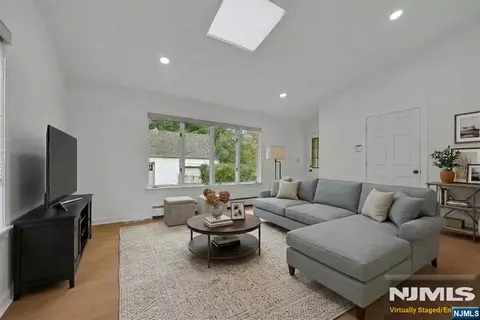 Living - 11 Pine St, Hackensack, NJ 07601 photo 6 of 6