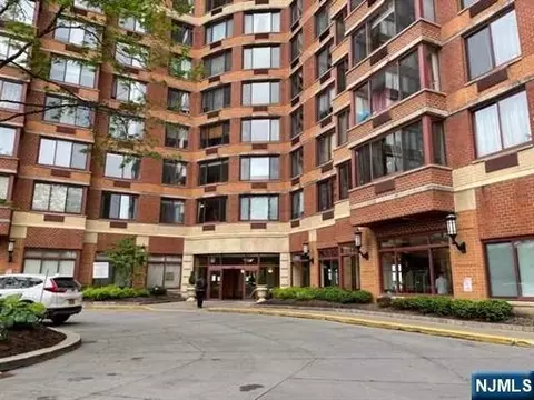 100 Old Palisade #2710, Fort Lee, NJ 07024