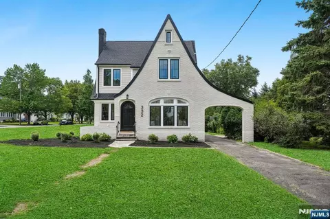332 Meadowbrook Ave, Ridgewood, NJ 07450