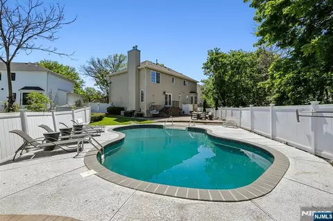 Exterior - 745 Gettysburg Pl, Paramus, NJ 07652 photo 3 of 7