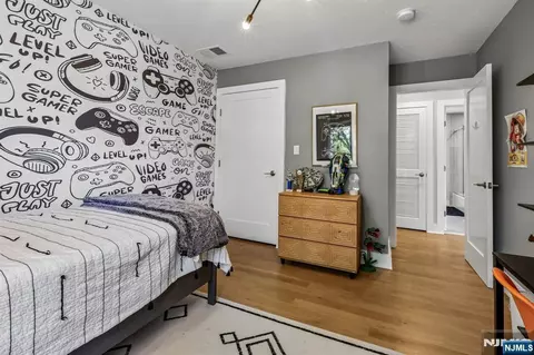 Bedroom - 745 Gettysburg Pl, Paramus, NJ 07652 photo 6 of 9
