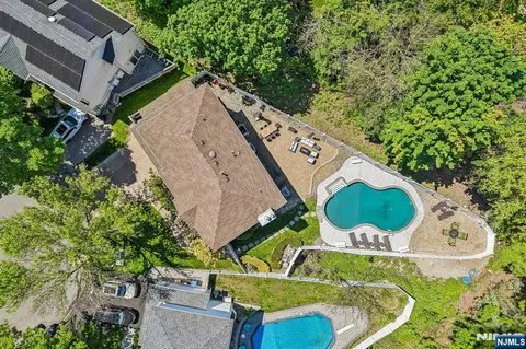 View/Area - 745 Gettysburg Pl, Paramus, NJ 07652 photo 1 of 1