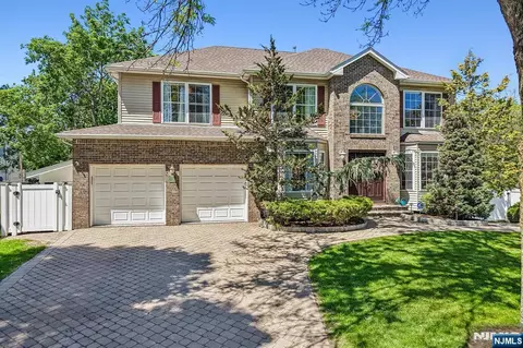 Exterior - 745 Gettysburg Pl, Paramus, NJ 07652 photo 7 of 7