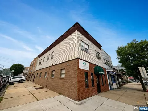 925 Broadway #2A, Bayonne, NJ 07002