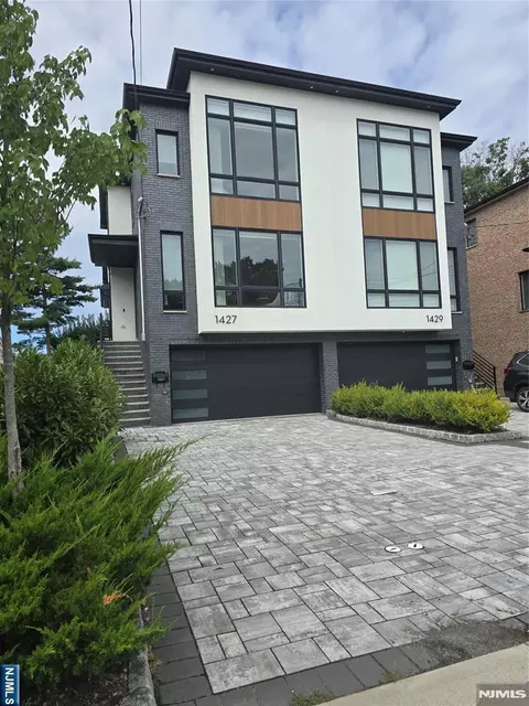 1427 Anderson Ave, Fort Lee, NJ 07024
