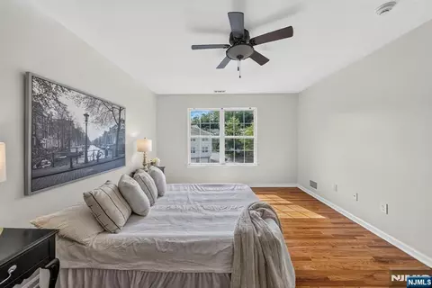 Bedroom - 45 Parkside Ct, Wayne, NJ 07470 photo 2 of 6