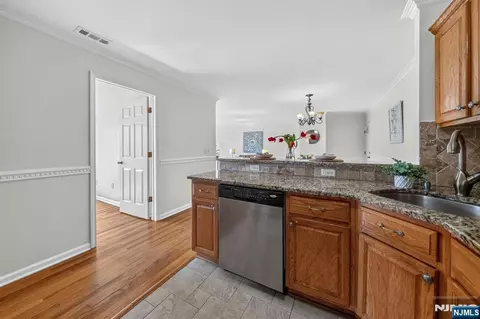 Kitchen - 45 Parkside Ct, Wayne, NJ 07470 photo 4 of 4