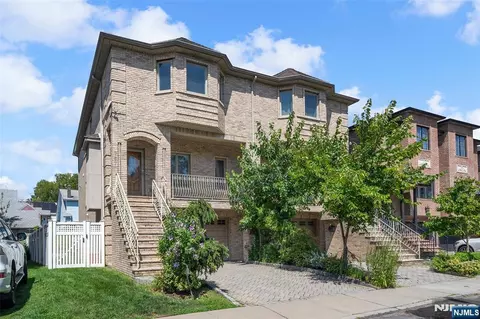 767 W End Ave, Cliffside Park, NJ 07010