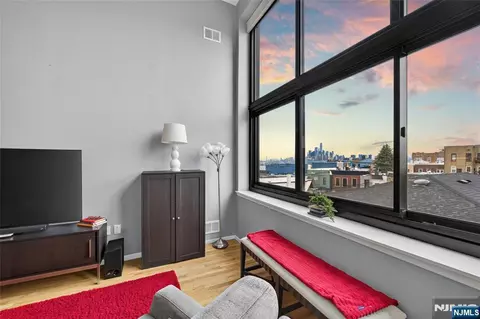 518 Gregory Ave #A316, Weehawken, NJ 07086