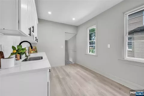 Entry Way - 9 Byrne, Hackensack, NJ 07601 photo 5 of 11