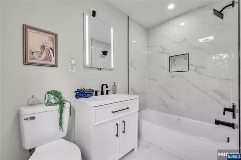 Bath - 9 Byrne, Hackensack, NJ 07601 photo 3 of 3