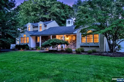 379 Martom Rd, Wyckoff, NJ 07481