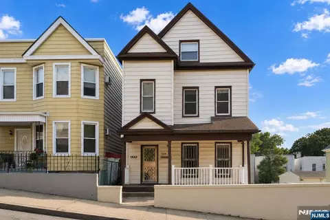 1219 51st St, North Bergen, NJ 07047