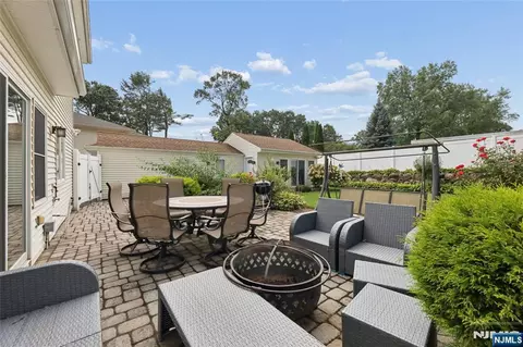 Exterior - 238 Monroe Ave, Paramus, NJ 07652 photo 4 of 9