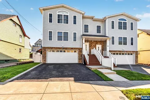 12 Washington Pl #A, Garfield, NJ 07026