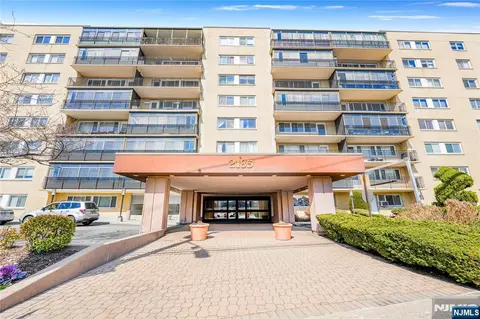 2185 Lemoine #5B, Fort Lee, NJ 07024