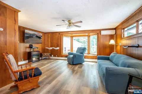 Living - 325 Terhune Ave, Passaic, NJ 07055 photo 1 of 3