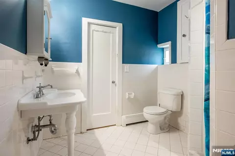 Bath - 325 Terhune Ave, Passaic, NJ 07055 photo 2 of 3