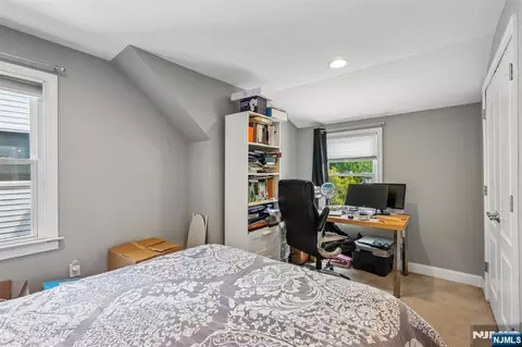 Bedroom - 122 Maplewood Ave, Wayne, NJ 07470 photo 5 of 5