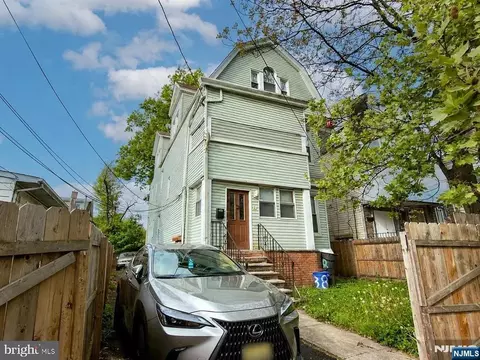38-40 Eckert, Newark, NJ 07112