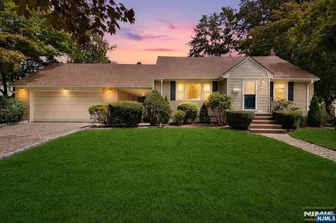 349 N Ridgewood Blvd, Township Of Washington, NJ 07676