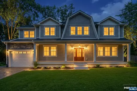 784 Austin Ave, Oradell, NJ 07649
